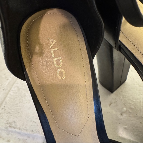 ALDO Black Strappy Block Heels Size 7.5 - Picture 2 of 12